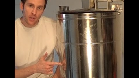 HOW TO HARVEST HONEY TUTORIAL - USING A CENTRIFUGE