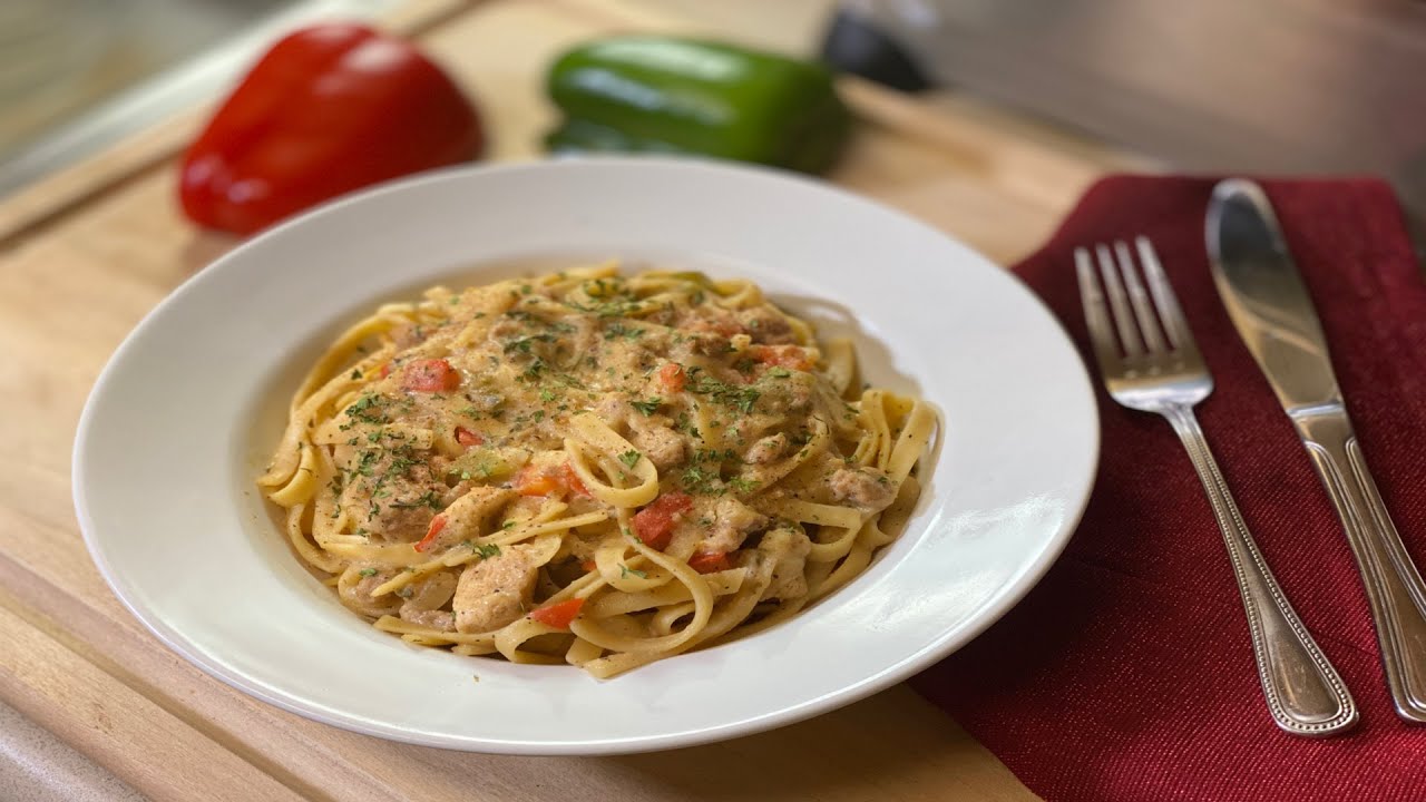 Spicy Chicken Fettuccine Alfredo One Pot meal & Under 30 minutes YouTube
