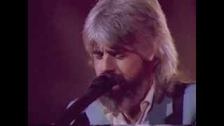 Watch Michael Mcdonald i Hang On Your Every Word video