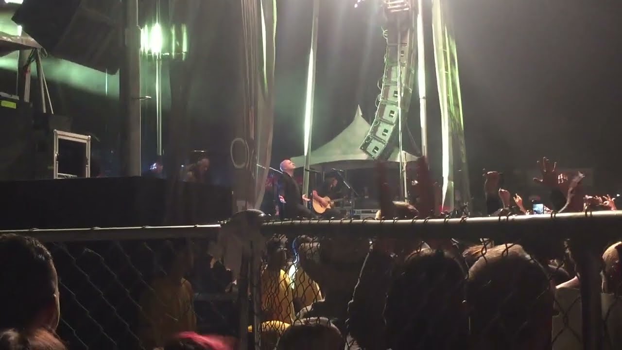 Disturbed - The Sound Of Silence (LIVE at Kino Veterans Memorial Stadium) 4-16-16