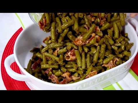 How to Make Smothered Bacon Green Bean Casserole