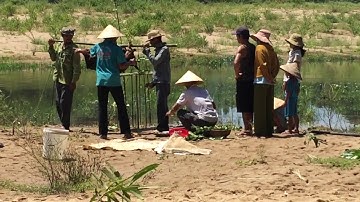 Cúng thần Sông  nước của đồng bào dân tộc Hre