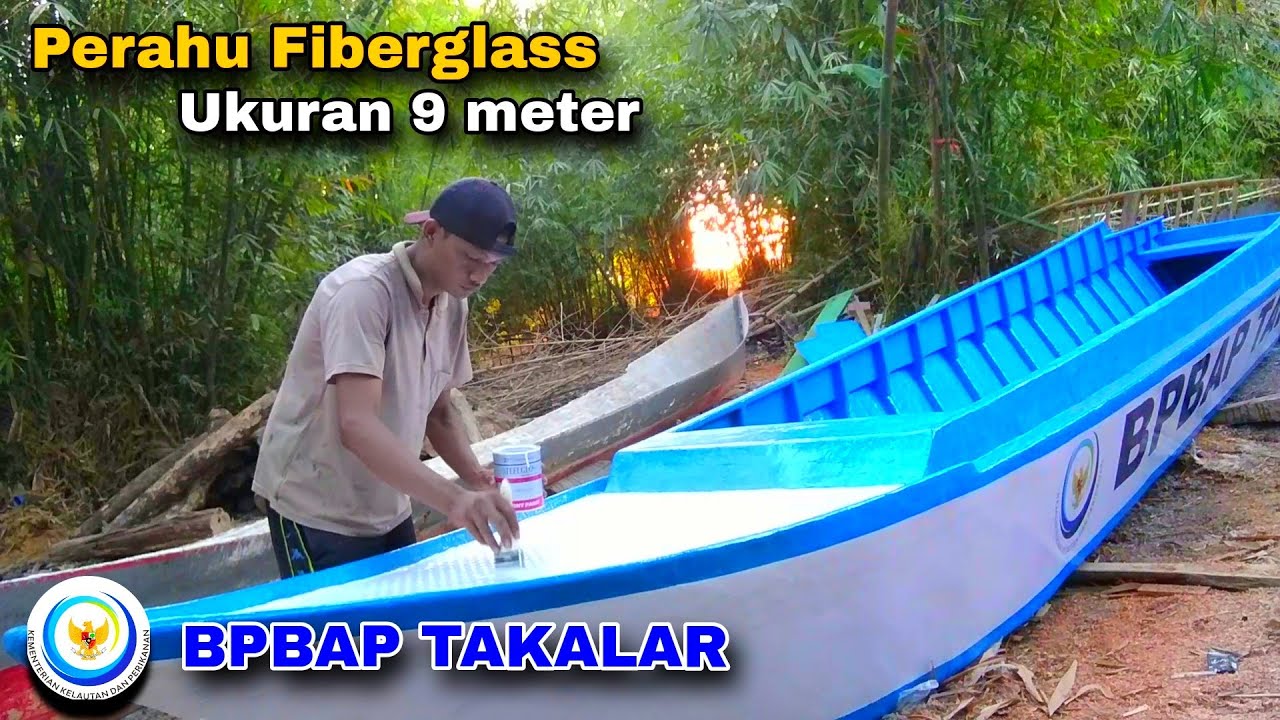 BPBAP TAKALAR, KINI KEMBALI MEMBUAT PERAHU FIBERGLASS, YG AKAN BEROPERASI DI KAB.BARRU
