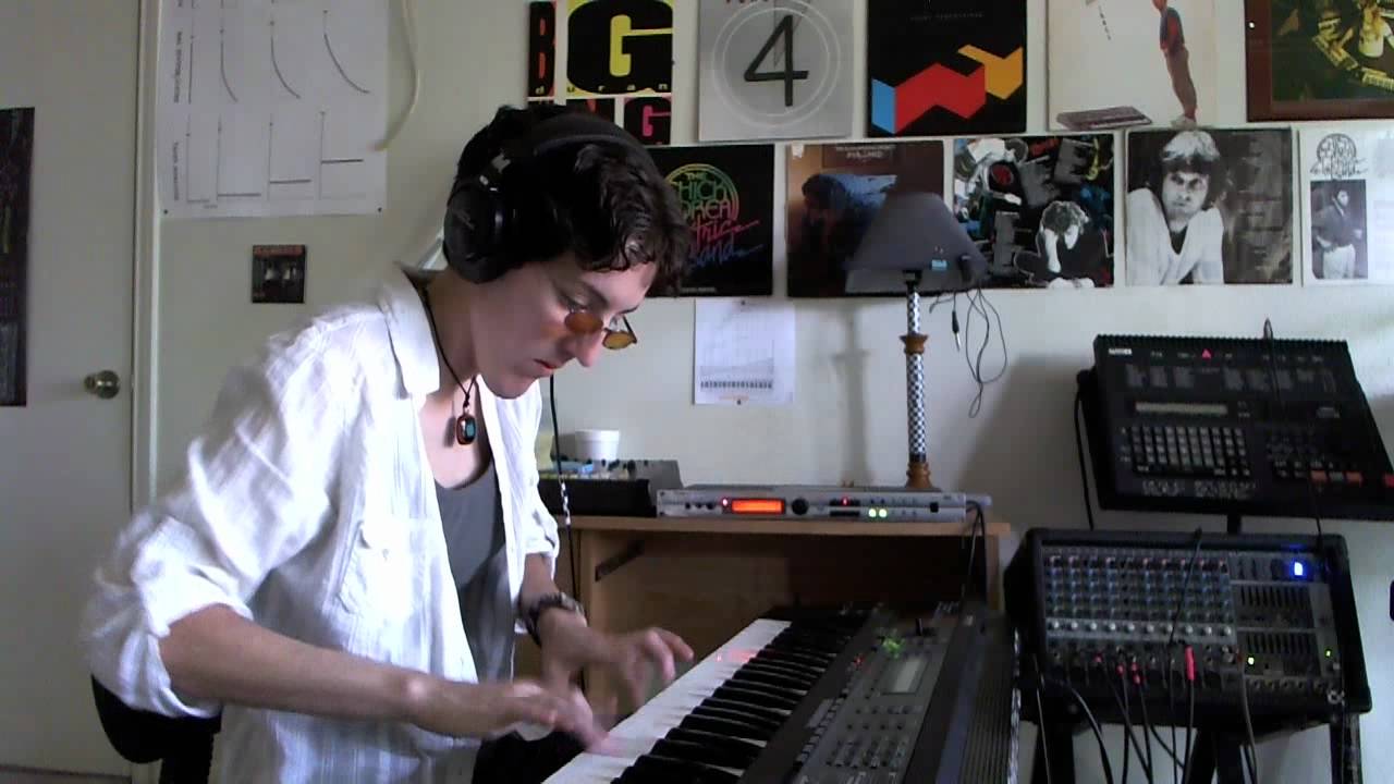 Watch XV5050- "Sequenced Mallet" patch demo on YouTube Watch XV5050- "Sequenced Mallet" patch demo on YouTube