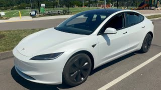 TESLA PARKS ITSELF (FSD)