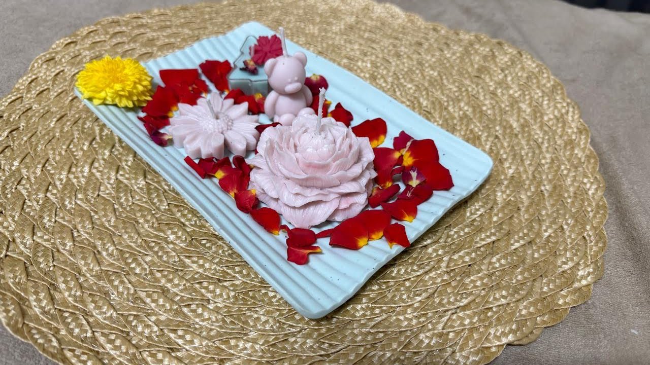 Teddy bear, daisy and flower scented candle🧸🌸🌼 DM to place your order🎁