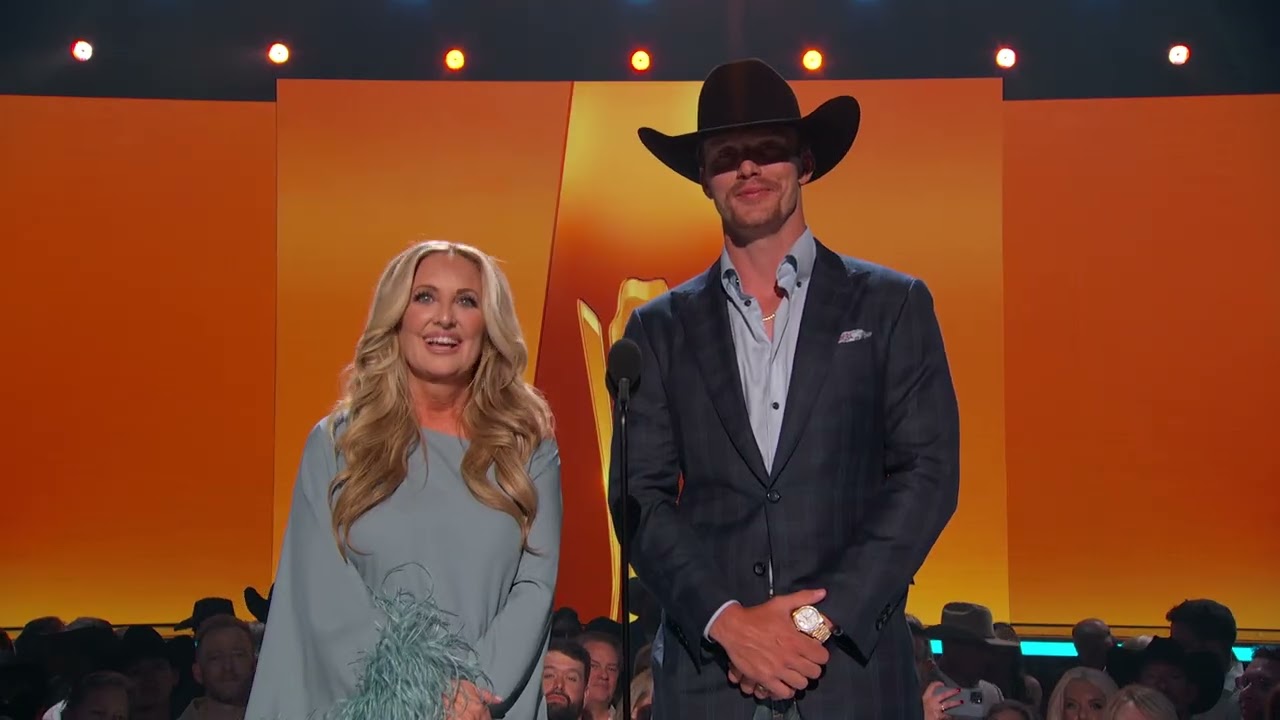 Parker McCollum & Lee Ann Womack Present Music Event of the Year Award (From the 60th ACM Awards)