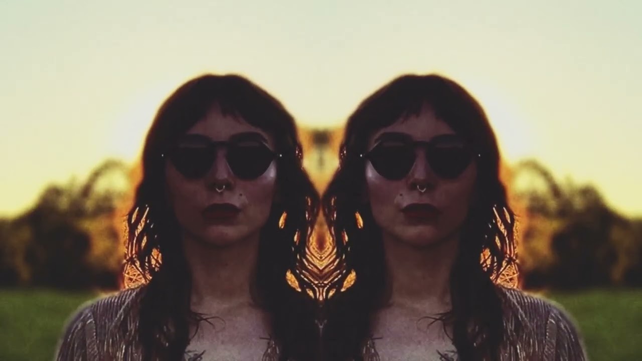Sounds | Gigi Gold - Stare Up at the Sky