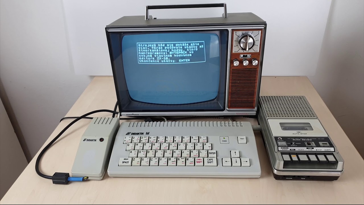 Didaktik M (ZX Spectrum clone) DEMO Music - YouTube