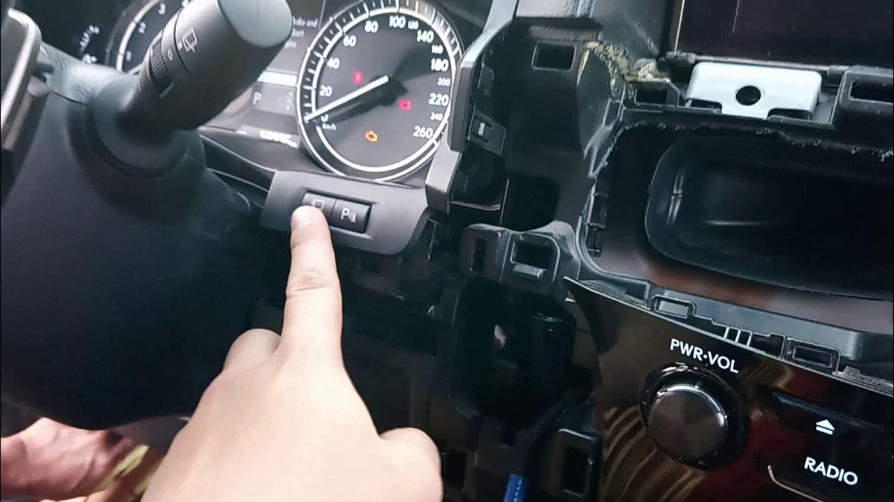 Lexus LX570 2017 Parking Assist Malfunction - YouTube