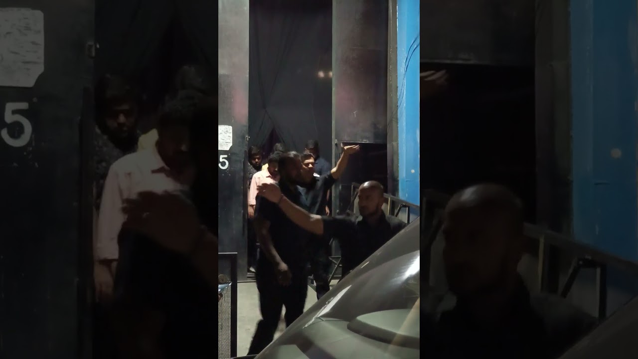 Instagram live show after Vijay devarakonda superb entry