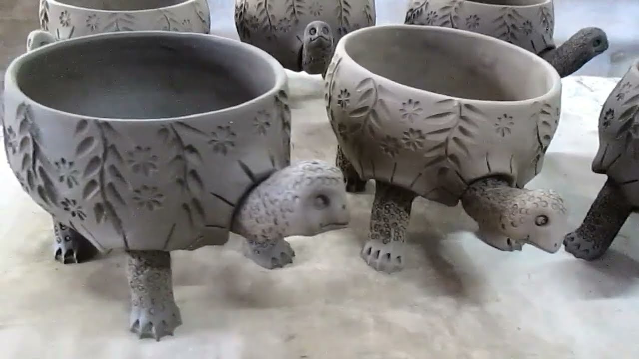 como hacer macetas con forma de tortuga