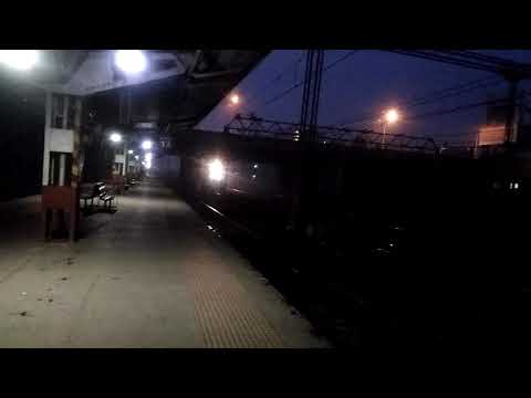 22953 Mumbai Ahmedabad Gujarat Express