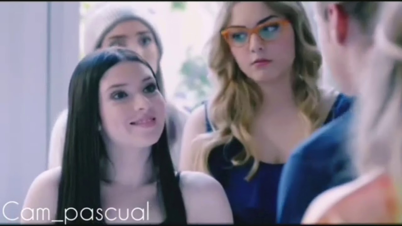 Juanma y Mía afuera de las nacionales