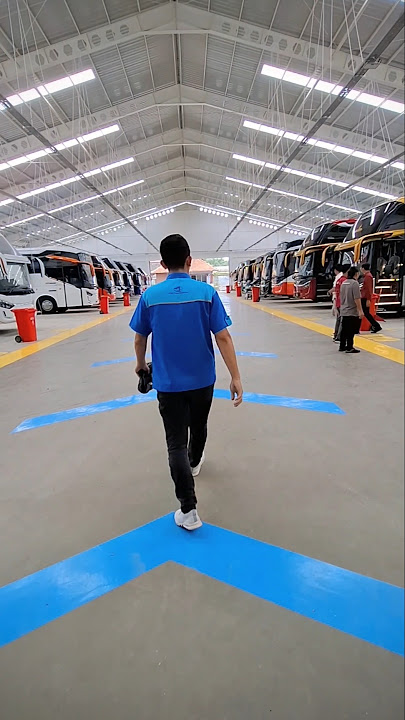 Gedung baru finishing bus Karoseri Laksana
