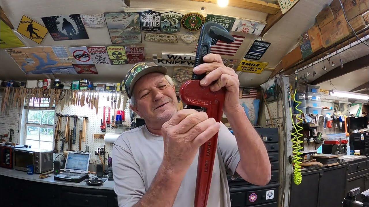Pipe wrenches ! Clean and paint! YouTube
