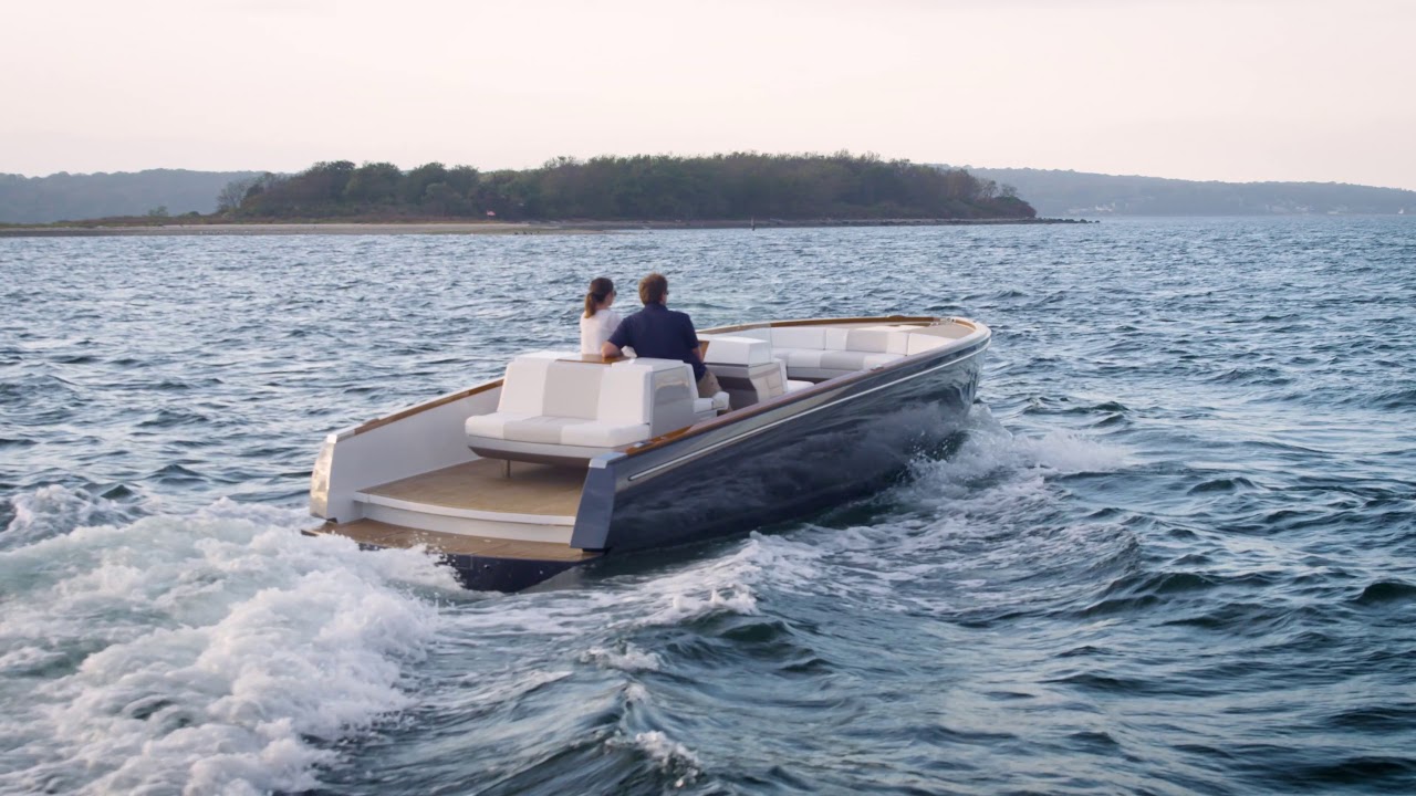 Hinckley Yachts Dasher | The Fully Electric Luxury Yacht