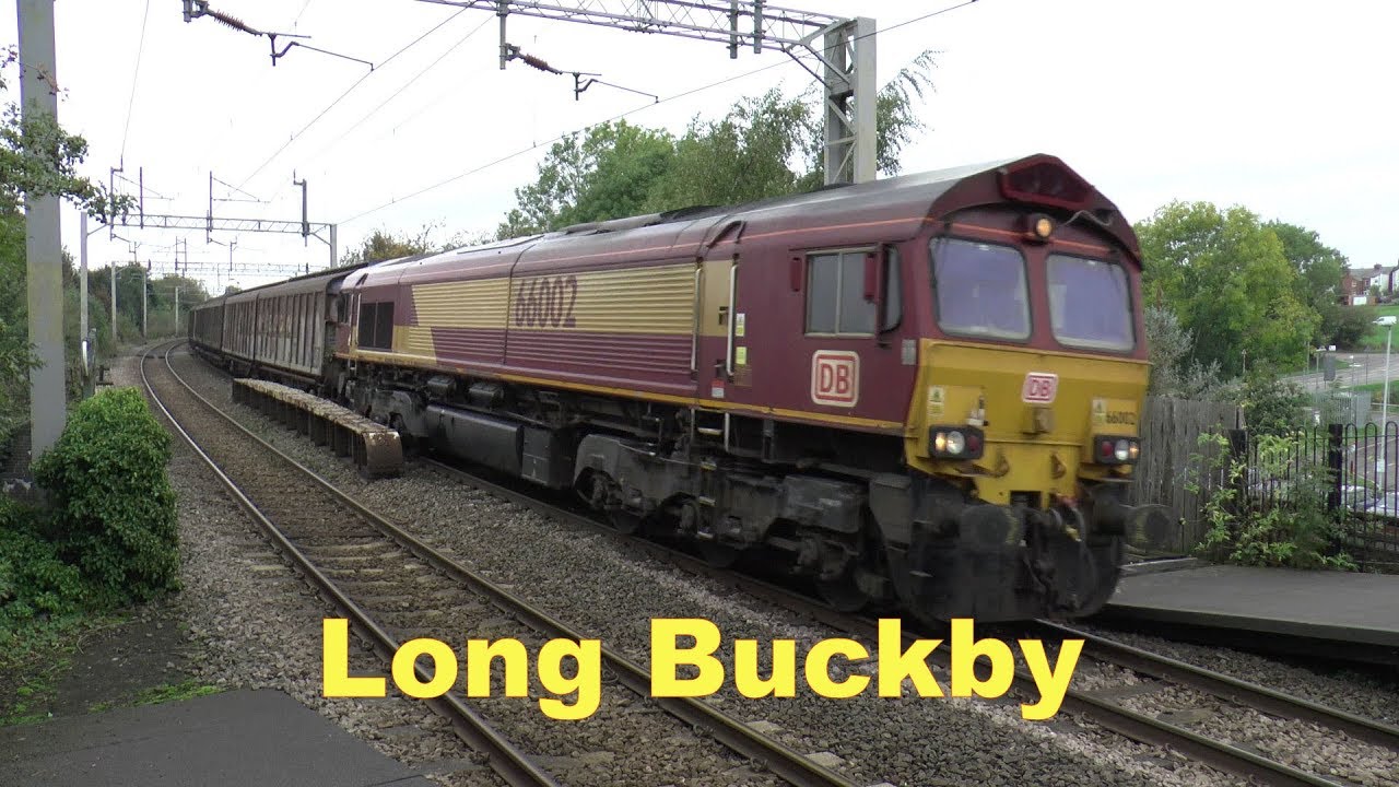 A busy short time at Long Buckby Station 15/10/19 YouTube