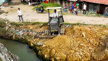 Start a New Landfill Project! Using Bulldozer D20P Pushing Soil Delete Flooded Garbage with Trucks