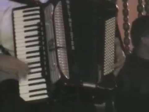 Ionel de la Braila canta lui Ionica Minune la Buzau 2005