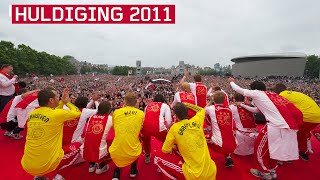 De volledige huldiging van landskampioen Ajax in 2011 op Museumplein