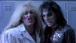 Twisted Sister - Be chrool to your scuel - 1985 chords