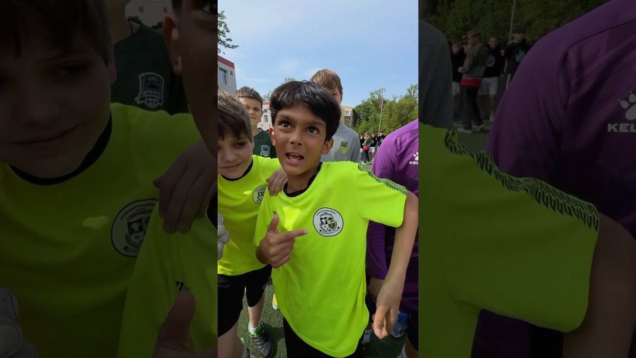 Предал эмблему