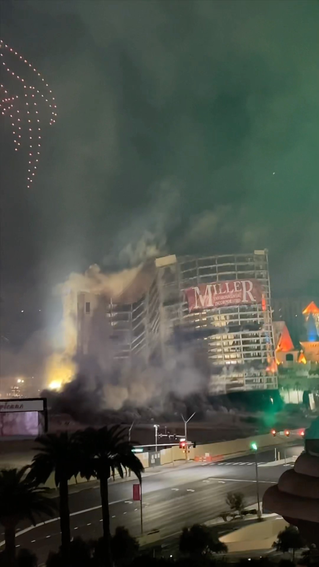 Casino in Vegas imploded! ?