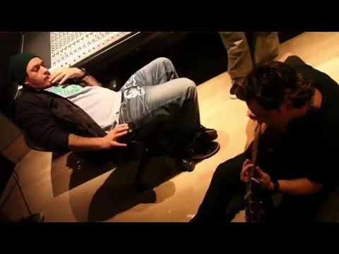 Thiago Castanho compondo \