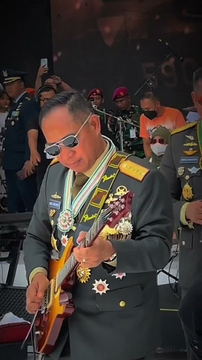 Panglima TNI Jago Main Gitar #shots #tniad #tni #huttni2024