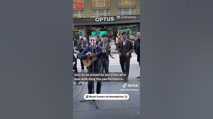 Melbourne busker sings Jay Chou's 'Love Confession', unaware Jay Chou watching him