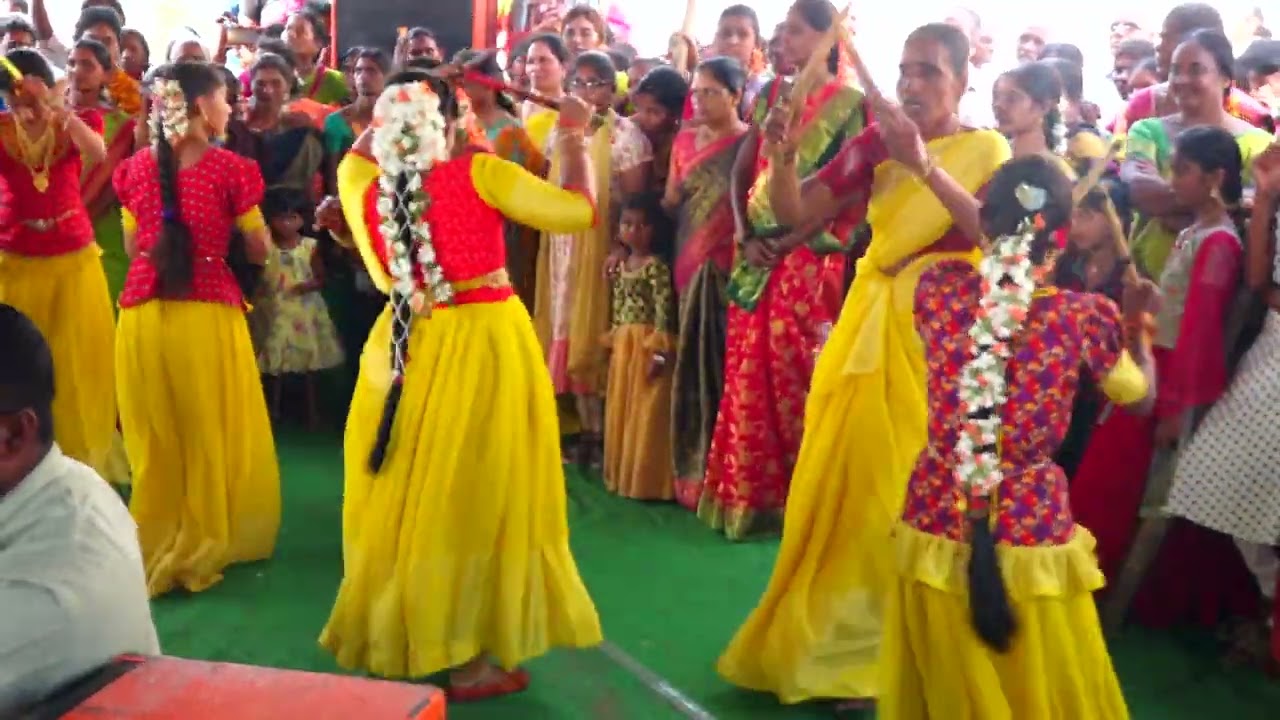 Gopalamvariapalem Abhayanjaneya Prathista Kolatam || గోపాళంవారిపాలెం అభయాంజనేయ స్వామి కోలాటం