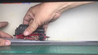 [Powered Rerailer] that you can easily and quickly put any locomotive and car on the track