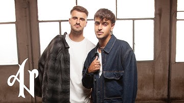 Adexe & Nau - LA ALARMA (Videoclip Oficial)