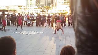 artisti di strada a Sydney nel 2018.....INCREDIBILE quello che fanno