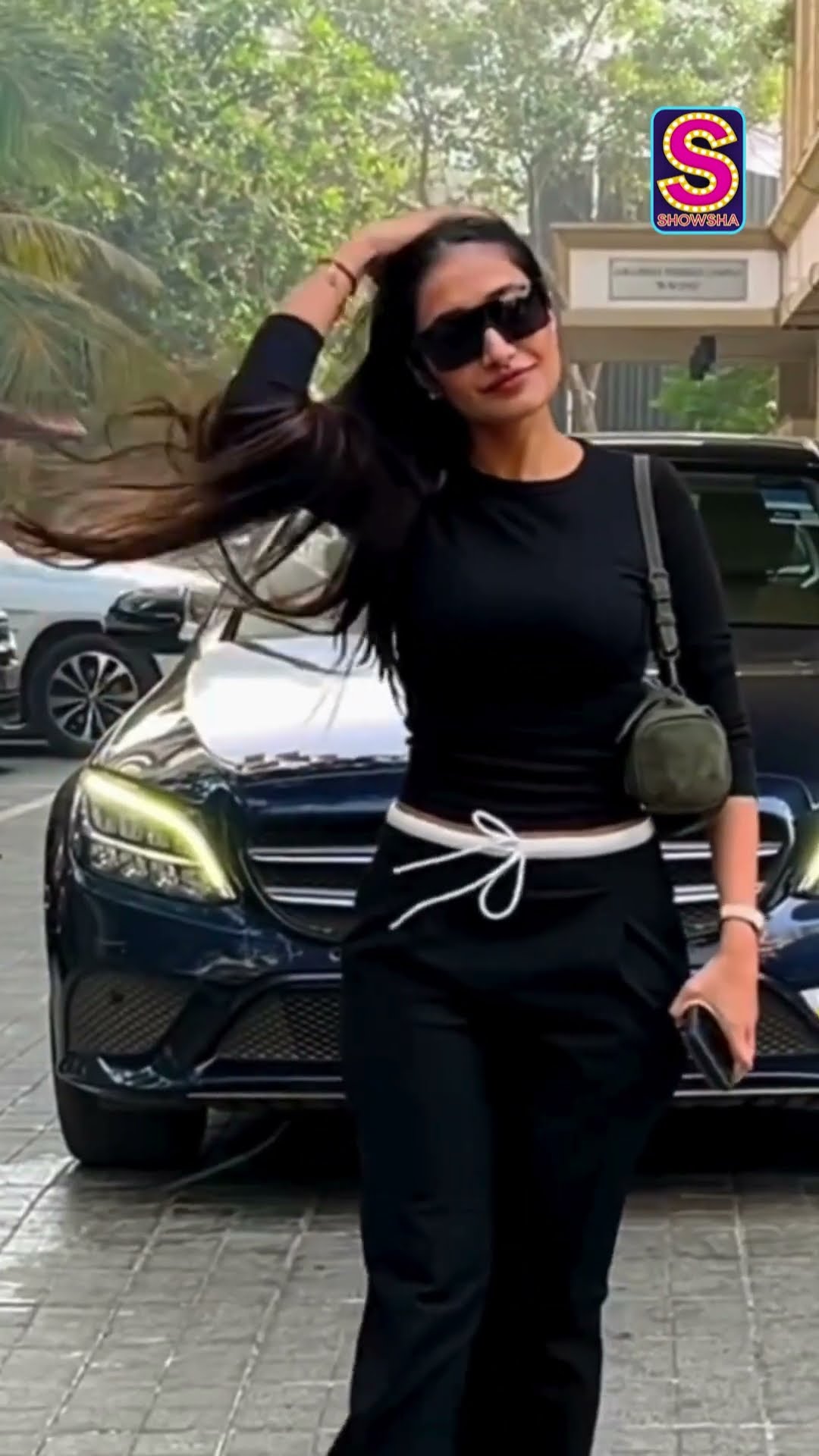 All Black Fit? Dhanshree Verma Knows What Goes Best For An Evening Out! | N18S #shorts #viralvideos