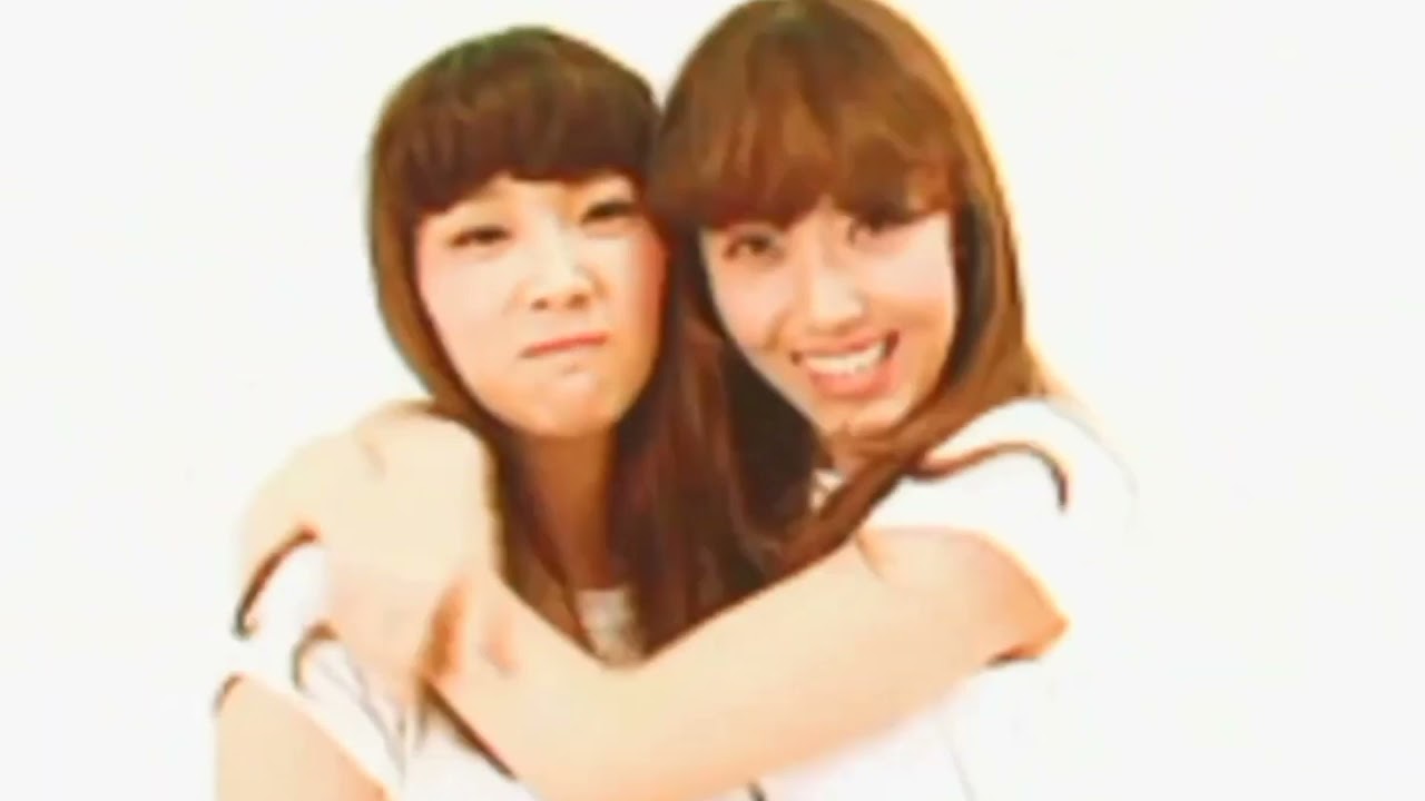 when taengsic hugging each other 💖 