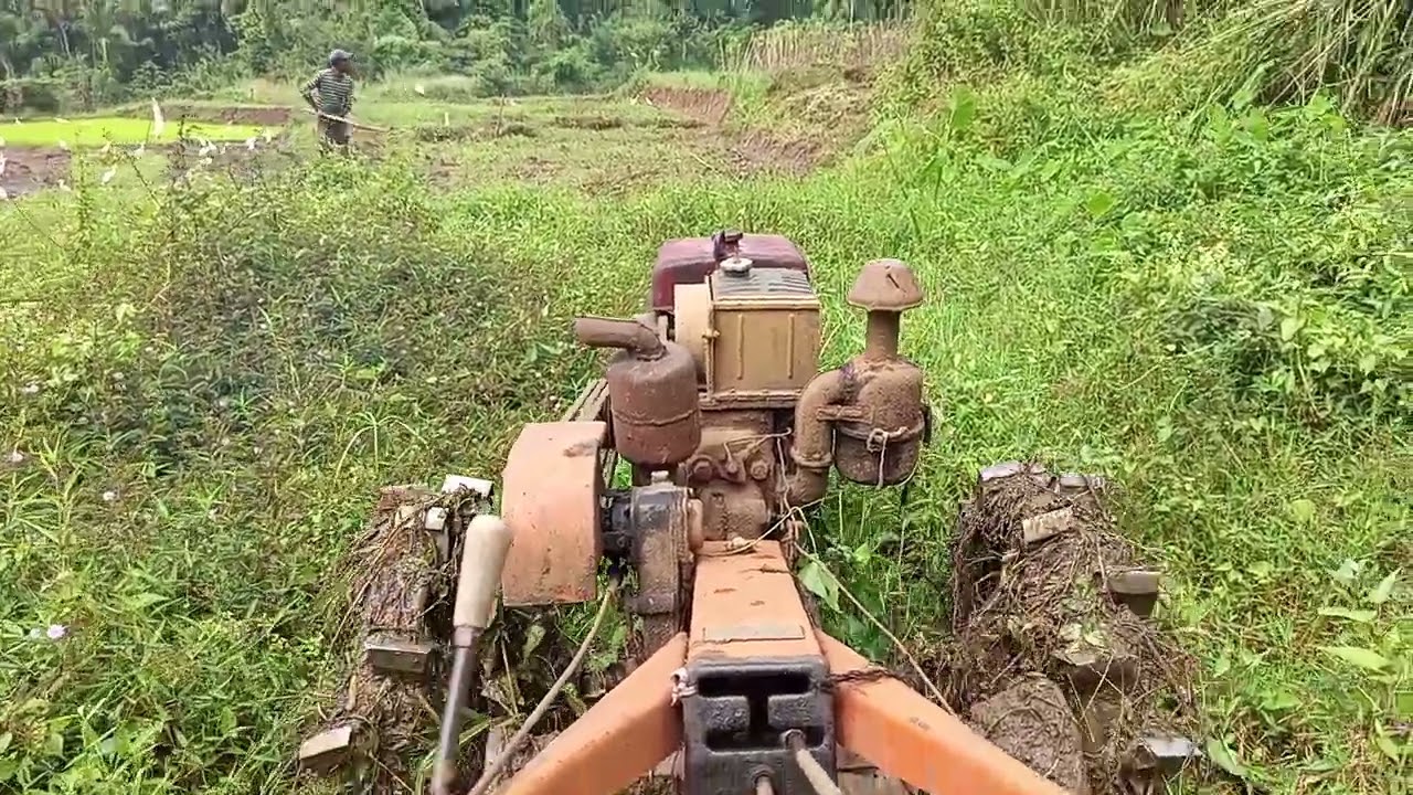 Putting the tractor on a slope.⚓⚔️🇱🇰