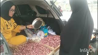 virall. jual bawang dalam mobil? laris manis