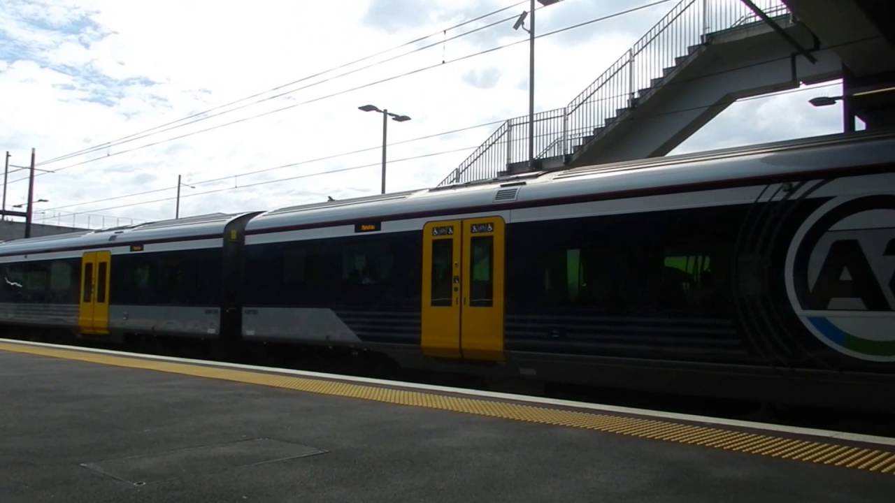 Auckland - Public Transport - Panmure Railway Station and Bus Terminal 2016 01 05