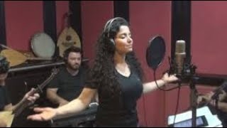 Deniz Toprak - Beyaz giyme ( Türkü ) Resimi