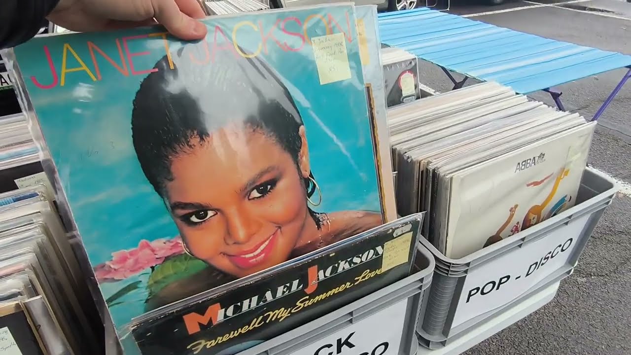 Odc. 2 - Giełda Staroci Pchli Targ Komorniki Poznań - Auchan - 2025.11.16