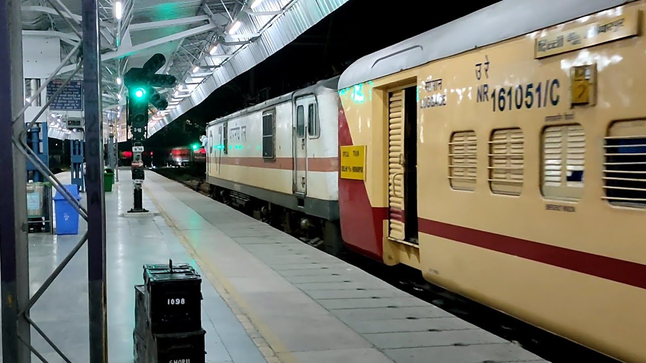 Hoshiarpur-Delhi Jn Express Special (04012) , Departing From Ludhiana Jn With GZB WAP 7...