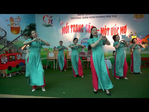 Múa vui nhộn của cô và cháu trường Mầm non Hoàng Văn Thụ