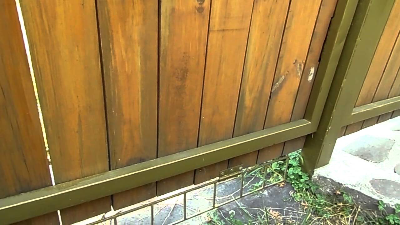 Покраска забора деревянного отработкой - фото