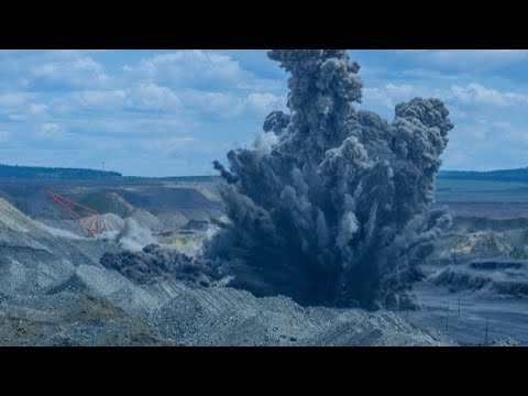 blasting in Opencast mine/ lets blast - YouTube