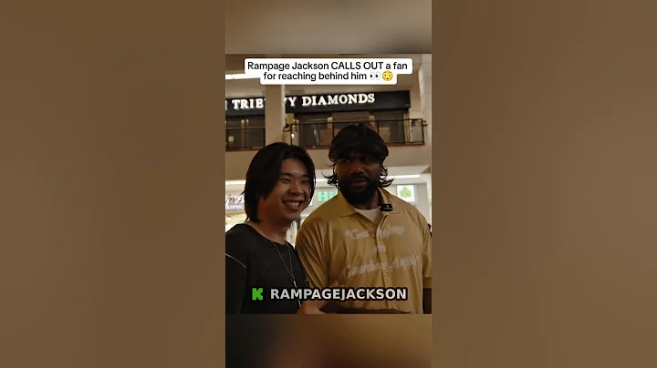 Rampage Jackson CALLS OUT a fan for reaching behind him #rampagejackson #rampage #ufc #shorts