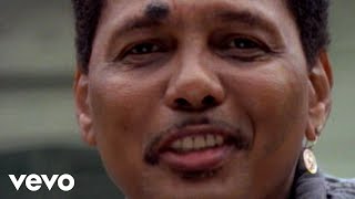 Aaron Neville - Everybody Plays The Fool (Alternate Version) (Official Music Video) by AaronNevilleVEVO 58,512 views 9 months ago 3 minutes, 49 seconds