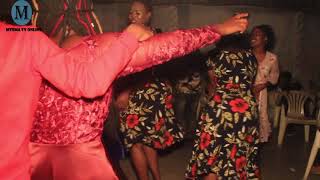 Mchungaji Akamatia Uno Live Ukumbini.