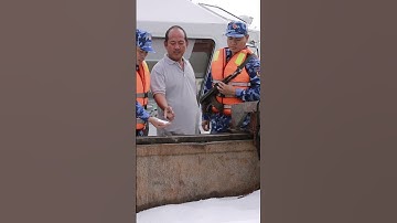 Bắt sà lan chở 100 tấn phân đạm không rõ nguồn gốc trên biển Tây Nam